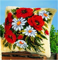 Poppies & Daisies Latch Hook Cushion Front Kit